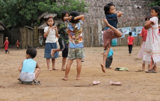 Children play at Mae La Refugee camp. Mae La Refugee Camp on the Thailand-Burma border. (Photo: Liz Bordo / Burma Link)