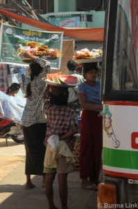 Hpa-An bus station