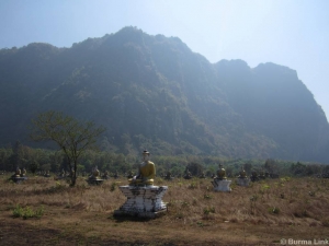 Buddha images in Hpa-An